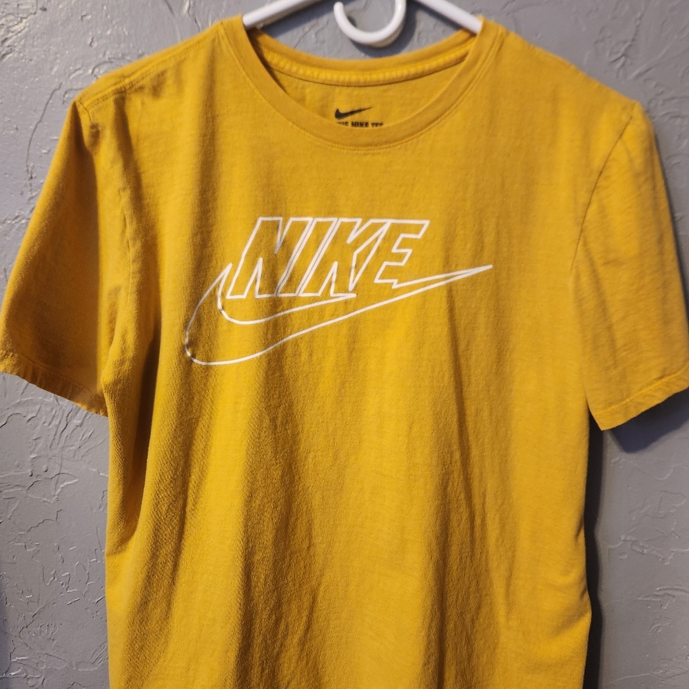 Nike Yellow Short Sleeve Tee